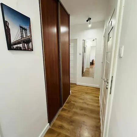 Проживание в семье Centralna