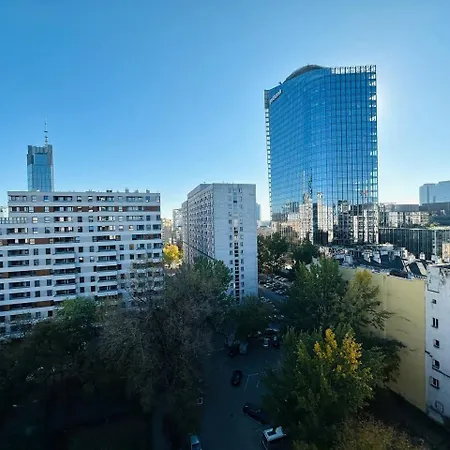 Centralna Проживание в семье *